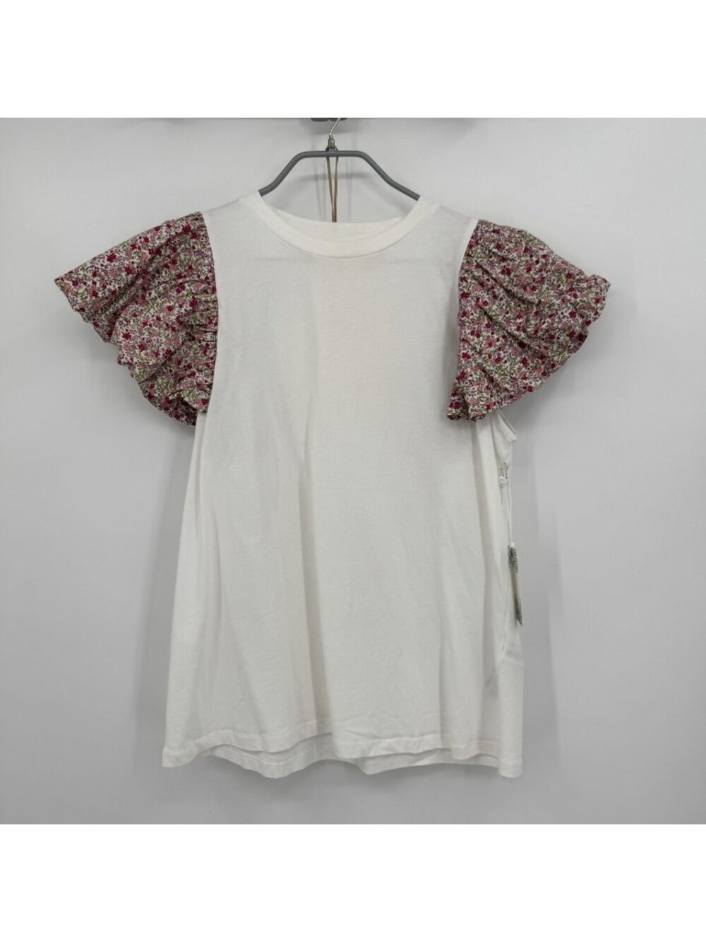 Hyacinth House by Tuckernuck Floral Flutter Sleeve Shelby Tee size L *MU T-Shirt